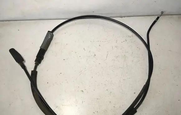 Audi A3 S3 8P Engine bonnet/hood lock release cable 8P0823535B
