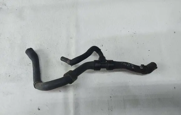 Coolant pipe/hose