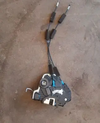 Honda Civic IX Front door lock