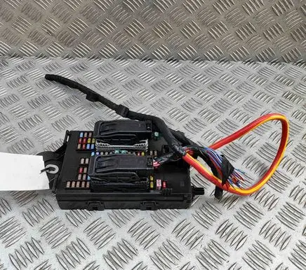 Volvo V60 Fuse module 31682732