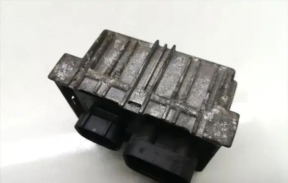 Opel Insignia A Glow plug pre-heat relay 55574293