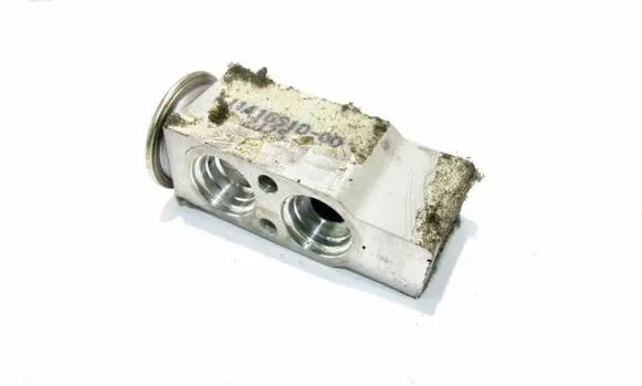 Air conditioning (A/C) expansion valve