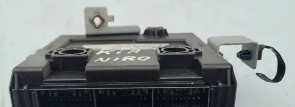 KIA Niro Trunk lid opening control unit 