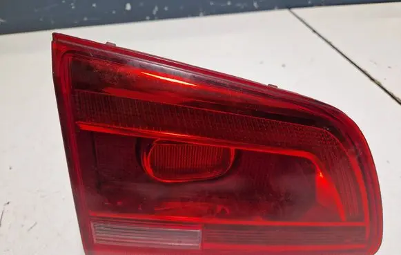 Volkswagen Touran II Tailgate rear/tail lights 176452L P21W