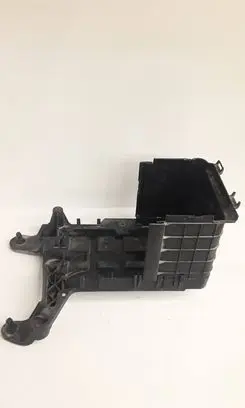 Battery box tray