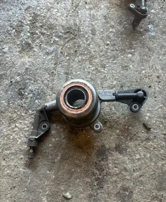 Mercedes-Benz C W203 Clutch release bearing slave cylinder A0002541508