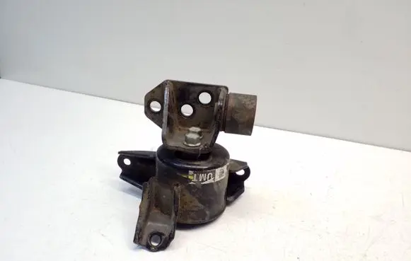 KIA Sportage Engine mount bracket A3F08J