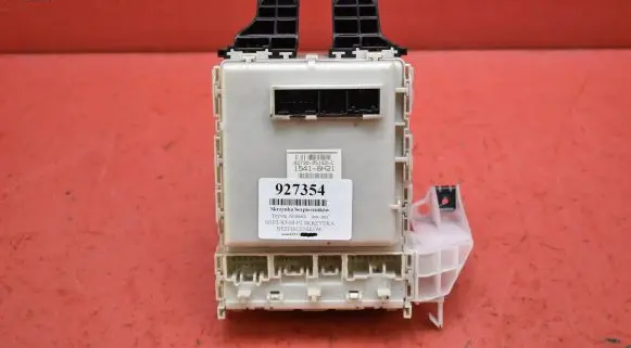 Toyota Avensis Verso Fuse box set 82730-05140-C