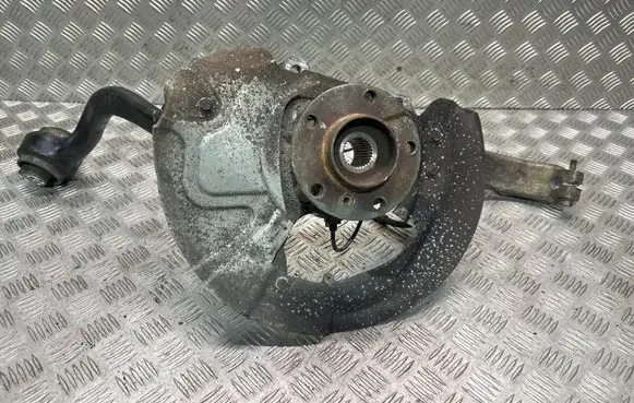 Front wheel hub spindle knuckle