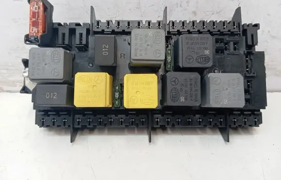 Mercedes-Benz GLE (W166 - C292) Fuse module A1669068201