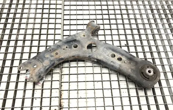 Volkswagen Golf VII Front control arm