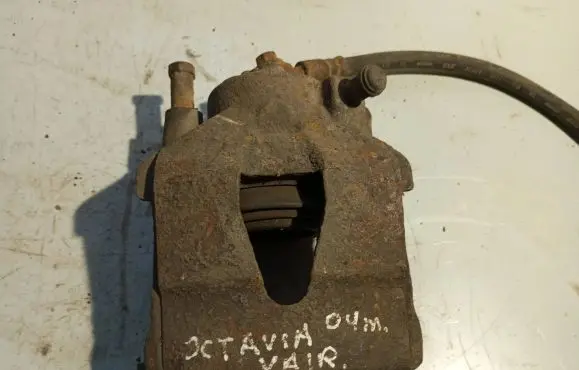 Skoda Octavia Mk2 (1Z) Front brake caliper