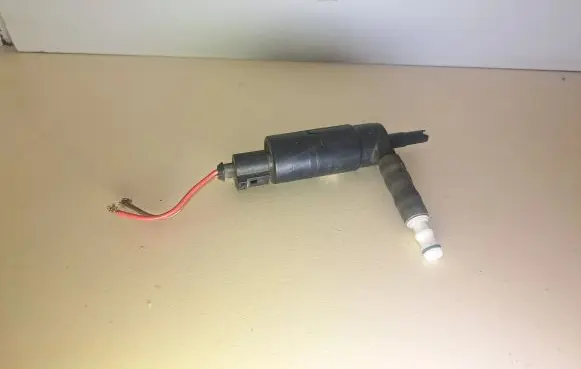 Audi A6 S6 C5 4B Headlight washer pump 3B0955681A 00101712V