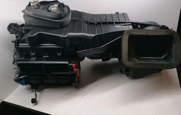 Volkswagen Golf VI Interior heater climate box assembly 5K1820003M F997063T 377280409