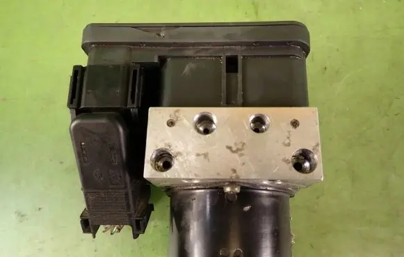 Ford C-MAX I ABS Pump 10.0960-0111.3