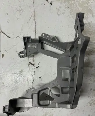Mercedes-Benz C W205 Headlight/headlamp mounting bracket A2056221700