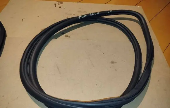 Audi A6 S6 C8 4K Front door rubber seal 4K0831721