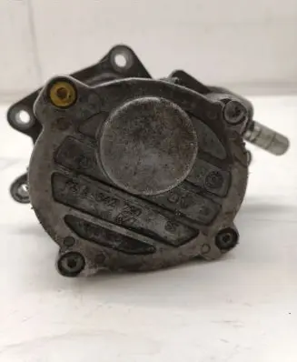 Mercedes-Benz R W251 Vacuum pump A642230