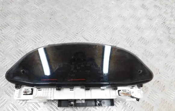 Toyota Yaris Speedometer (instrument cluster) 838000DF80 MB2574500172