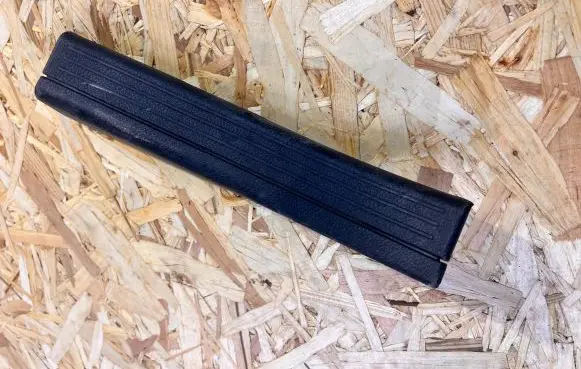 Mercedes-Benz C W204 (B) pillar trim (bottom) A20468602