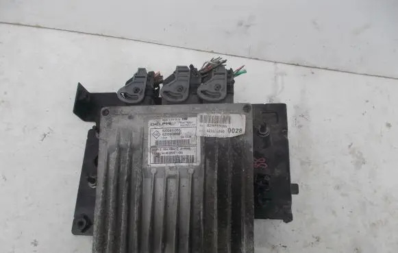 Renault Kangoo II Engine control unit/module 8200911560