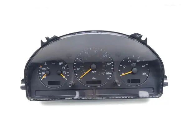 Speedometer (instrument cluster)