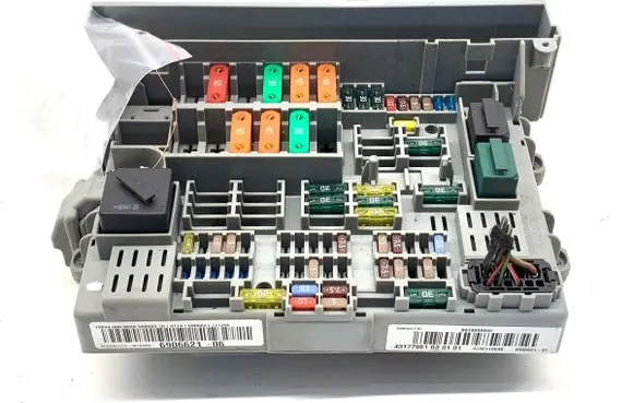 BMW 3 E90 E91 Fuse box set 6906621