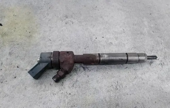 Mercedes-Benz A W168 Fuel injector A6680701287