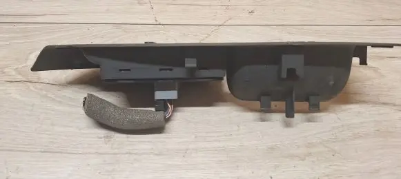 Ford Fiesta Front door window switch trim 1t1867371f
