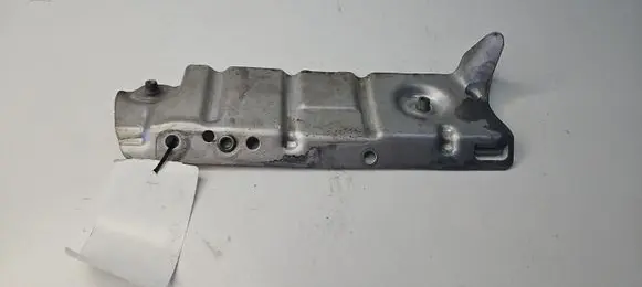 BMW 5 G30 G31 Other engine bay part 7618371