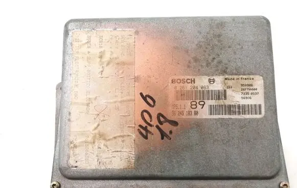 Peugeot 406 Engine control unit/module 0261204063 9624518380