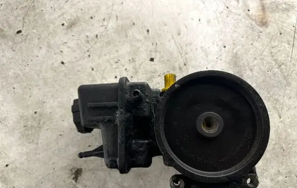 Mercedes-Benz Sprinter W906 Power steering pump