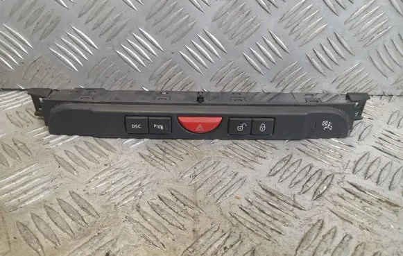 Land Rover Discovery 3 - LR3 Hazard light switch 8H2213D734BA YUL501300