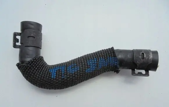 Volkswagen Tiguan Engine coolant pipe/hose 5QA122157A 04L121030