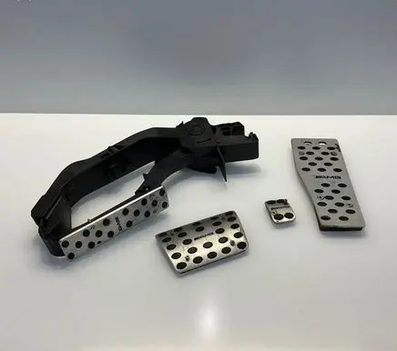 Mercedes-Benz E W211 Accelerator throttle pedal A2113000904 906010 7060009112