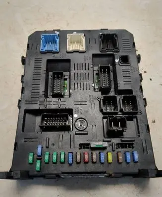 Citroen C3 Fuse module 9663510280 BSI2004H02 01170107