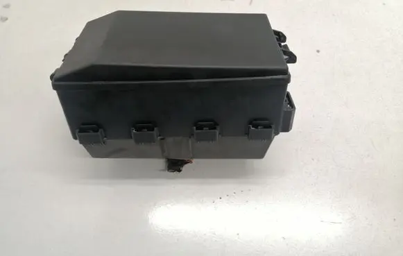 Ford Focus Fuse module 518261300