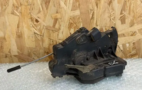 BMW 3 E46 Front door lock 