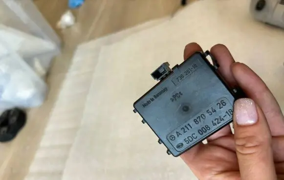Mercedes-Benz E W211 Rain sensor A2118705426 73628118 5DC00842418