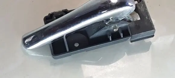 Alfa Romeo 156 Front door interior handle A739
