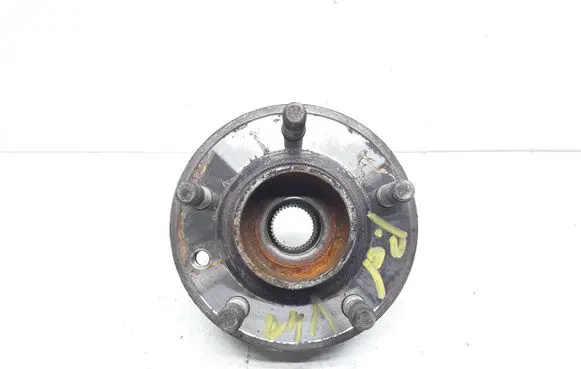 Volvo V40 Front wheel hub 