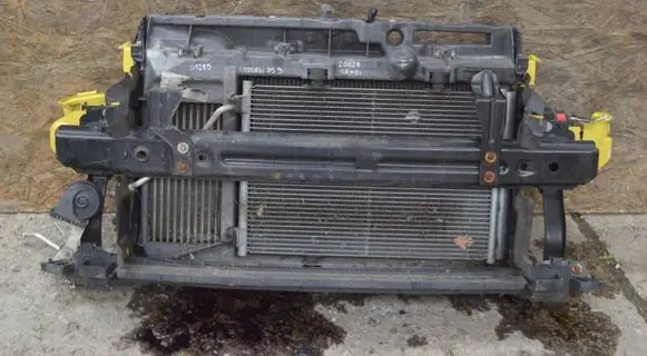 Citroen DS3 Radiator support slam panel