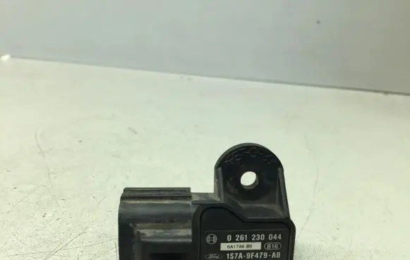 Ford Mondeo Mk III Air pressure sensor 1S7A9F479AB 0261230044