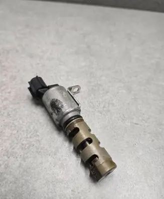 Toyota Prius (XW30) Camshaft vanos timing valve 337010 501022