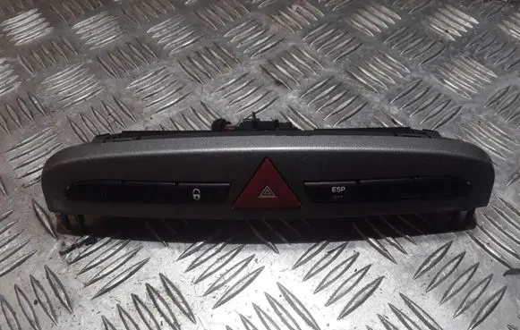 Peugeot 308 Hazard light switch 9659215177