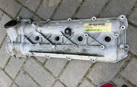 Mercedes-Benz CL C216 Rocker cam cover a1560161305 A1560103700