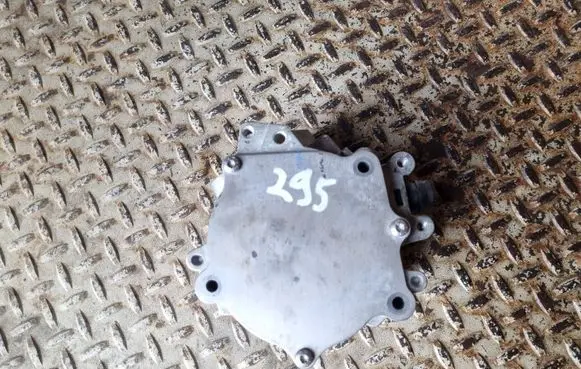 Volkswagen Tiguan Allspace Vacuum pump 06K145100BB