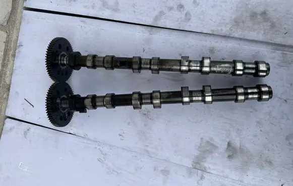 BMW 3 E90 E91 Camshaft 7790595 7790596