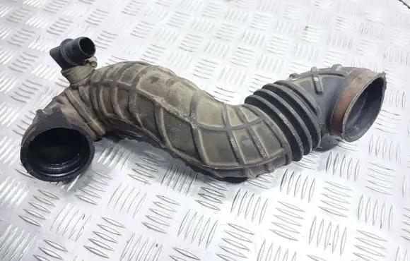 Audi A6 S6 C4 4A Turbo air intake inlet pipe/hose 4A0145747