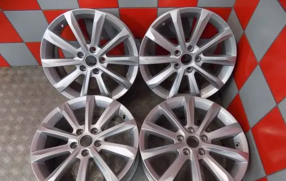 Volkswagen Jetta VI R17 alloy rim 3G0601025C